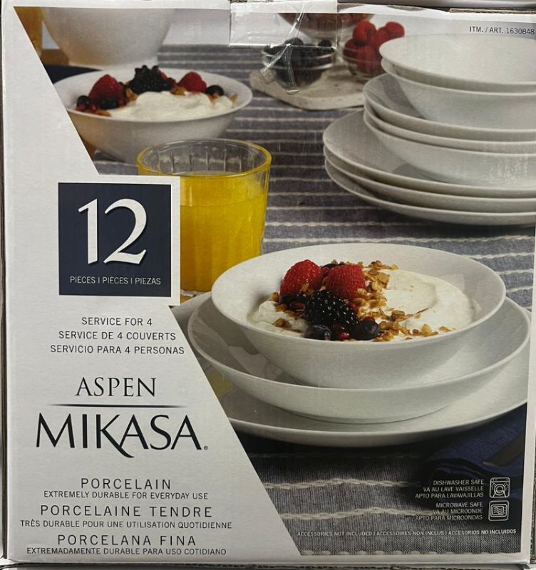 Photo 1 of Mikasa Aspen Porcelaine Dinnerware 12 Piece