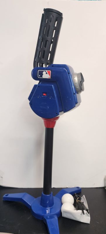 Photo 1 of Franklin 4-in-1 Pitching Machine Batter & Fielder Combo For Kids