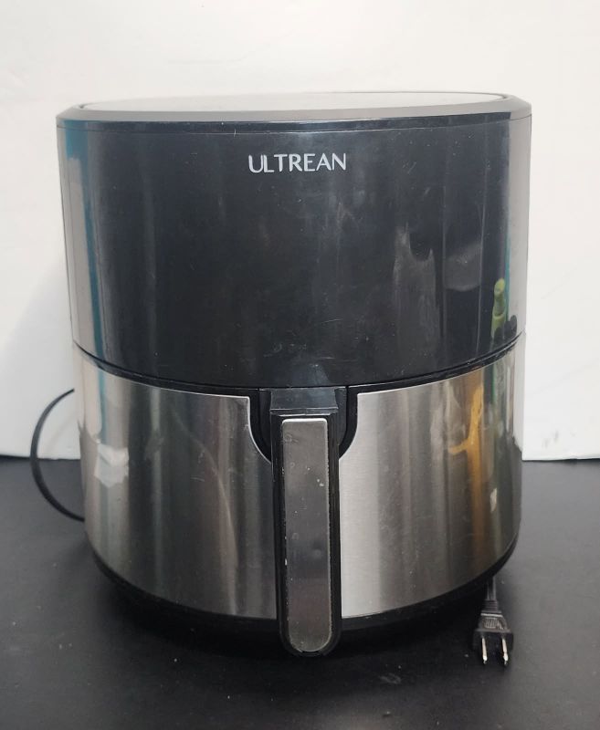 Photo 1 of Ultrean Large Capacity Air Fryer 