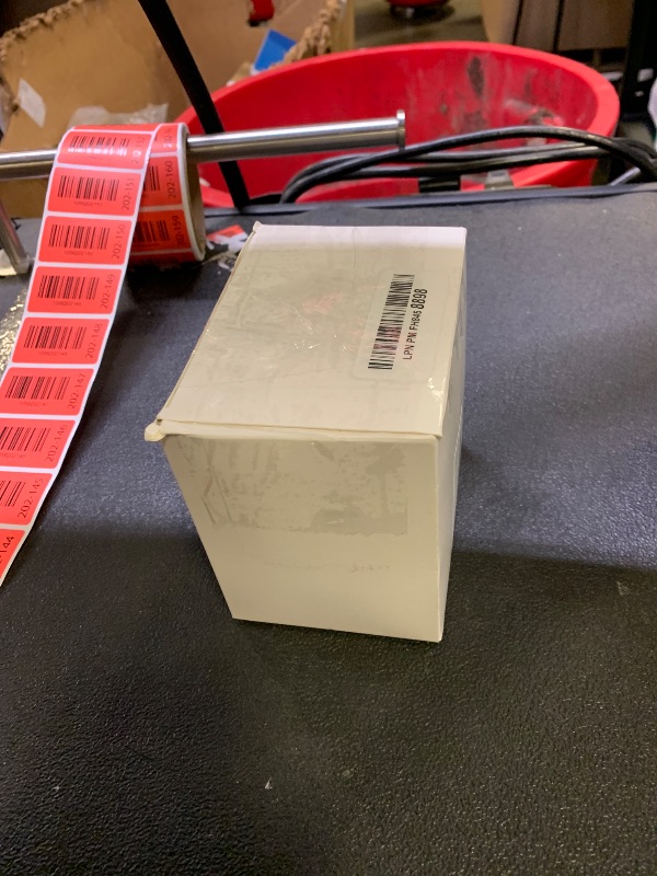 Photo 1 of 100pcs Christmas Light Suction Cups for Hang String, Small Suction Cup Clips Holders Clear Plastic 1.5 Lights Hooks for Window Glass Home Bathroom Kitchen Christmas Decoration - No Tools Required