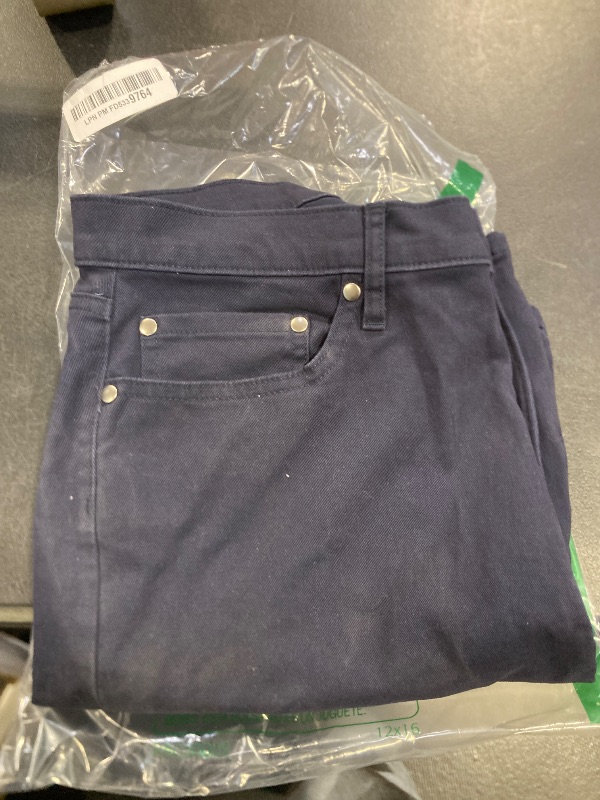 Photo 1 of Amazon Essentials Men's Slim-Fit 9" Inseam Stretch 5-Pocket Shorts, Midnight Blue, 30