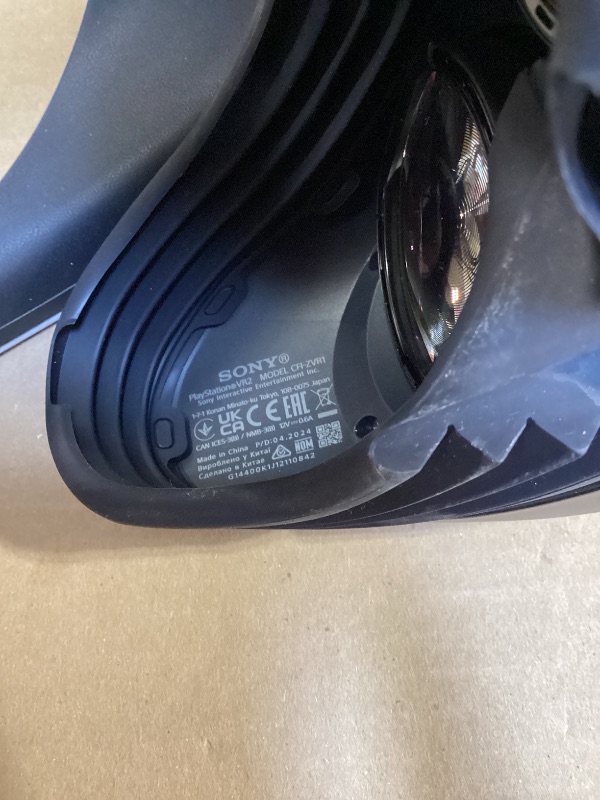 Photo 1 of PlayStation VR2 Horizon Call of The Mountain™ Bundle (PSVR2)