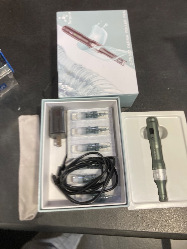 Photo 1 of 0.25mm Derma Roller Pen