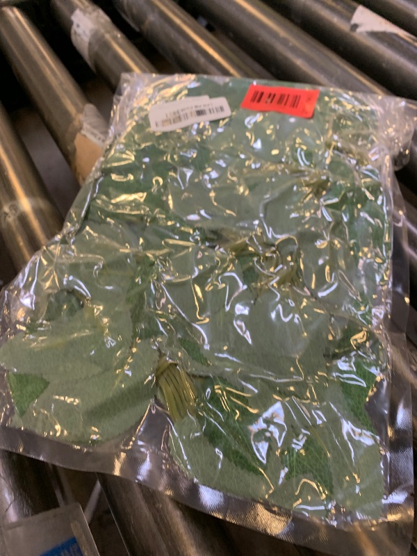 Photo 1 of 100Pcs Artificial Green Leaves?Bulk Fake Leaves Greenery Leaves Fake Rose Flower Leaves for DIY Wedding Birthday Party Bridal Bouquets Centerpieces Floral Arrangement DIY Craft Home Decorations