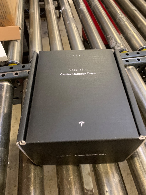 Photo 1 of ??2024-2025 Tesla Model 3 Center Console Trays 1977818-00-A 20174 B112