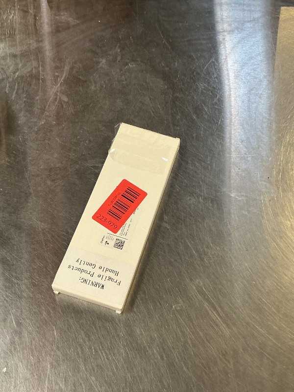 Photo 1 of 4 Pcs Glass Nail File Set Nail Files and Cuticle Pusher Double Sided Crystal Fingernail Buffers for Women Natural Fingernail Manicure Pedicure Toenail Buffer Cuticle Trimmer