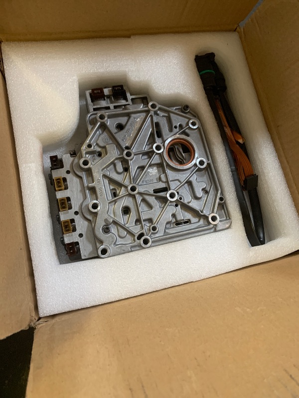 Photo 1 of 01M325283A 01M 01M325039F Automatic Transmission Valve Body Compatible with V-W Jett-a Go-lf MK4 Beet-le 99-05