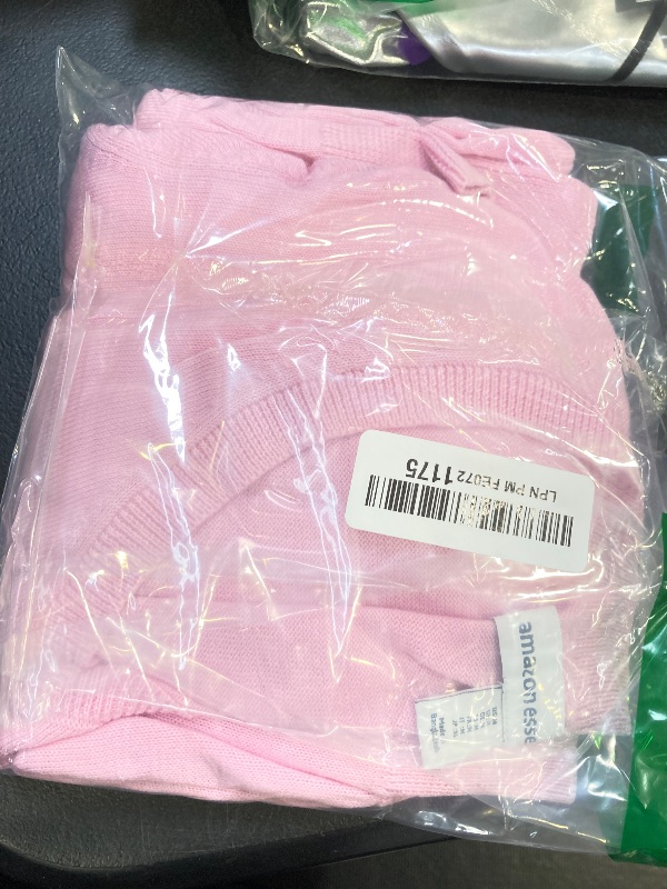 Photo 1 of Amazon Essentials Women's Regular-Fit Lightweight Long-Sleeve V-Neck Sweater (Available in Plus Size), Pale Pink, Medium