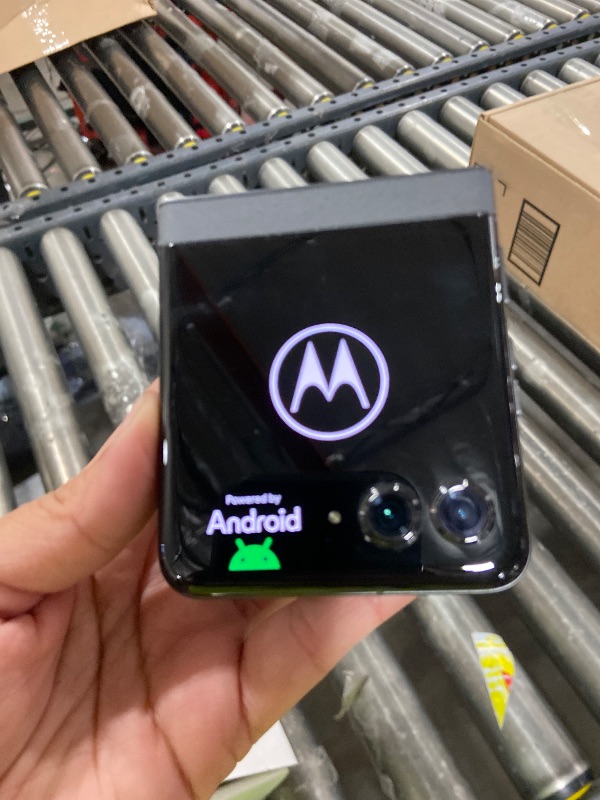 Photo 1 of Motorola razr+ | 2024 | Unlocked | Made for US 12/256 | 50MP Camera | Midnight Blue (Renewed)