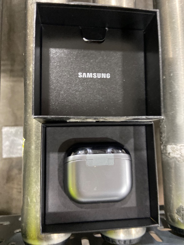 Photo 1 of Samsung Galaxy Buds 3 Pro AI True Wireless Bluetooth Earbuds, Noise Cancelling, Sound Optimization, Redesigned Comfort Fit, Silver [US Version, Amazon Exclusive, 2Yr Warranty]