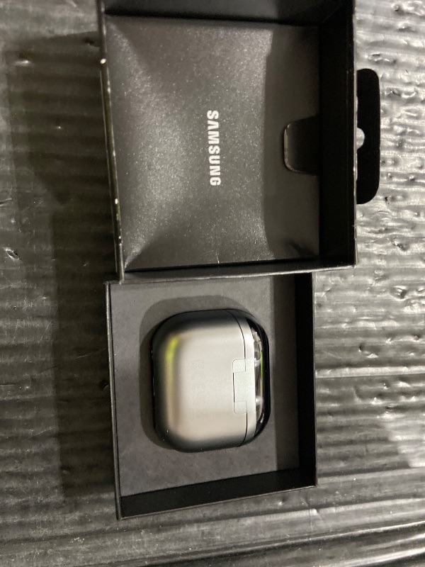 Photo 1 of Samsung Galaxy Buds 3 Pro AI True Wireless Bluetooth Earbuds, Noise Cancelling, Sound Optimization, Redesigned Comfort Fit, Silver [US Version, Amazon Exclusive, 2Yr Warranty]