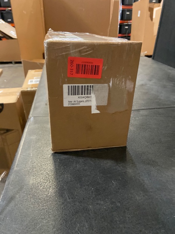 Photo 1 of Air Suspension Compressor Pump with Bracket 37206875177 Replacement for BMW X5 F15 F85 2013-2018 X6 F16 F86 2014-2019 37206868998 37206850555 AKWH