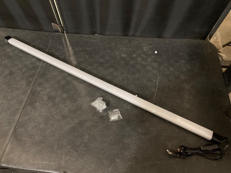 Photo 1 of 4FT LED Shop Light 40W Strip Work Compact Slim with Inline Switch Daylight White 5000K for Garage Workshop Basement