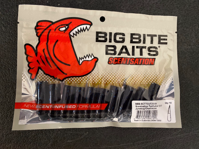 Photo 1 of Big Bite Baits Scentsation Tailcutter Grub Junebug/Chartreuse 2.5 10 Count