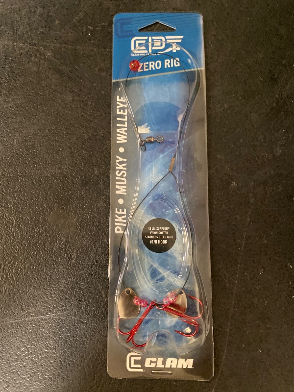 Photo 1 of Clam Big Tooth Zero Fluoro Rig Size #1