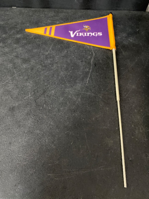 Photo 1 of 26" x 14" Vikings Rotating Flag 