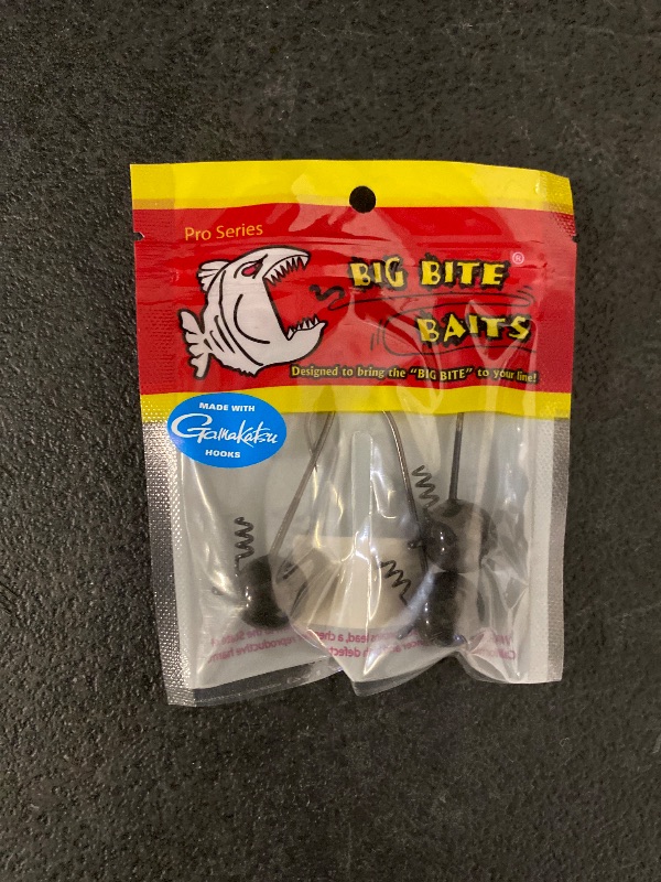 Photo 1 of Big Bite Baits Magnum Fintwist Wacky Jighead 3/4 oz., Green Pumpkin, 3 Pack