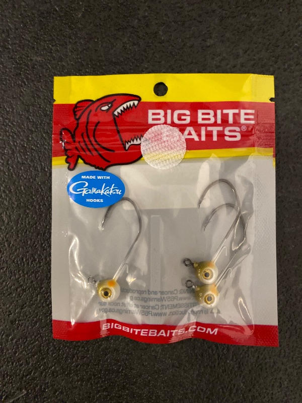 Photo 1 of Big Bite Baits Pendulate Round Ball Jighead 3/16 oz., Shore Minnow, 3 Pack