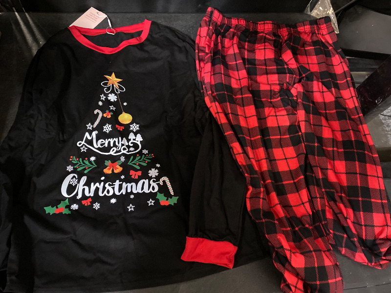 Photo 1 of 2XL Family Christmas Pajamas Matching Sets Xmas Holiday Pjs Plaid Sleepwear Outfits For Women Men Adults Couples