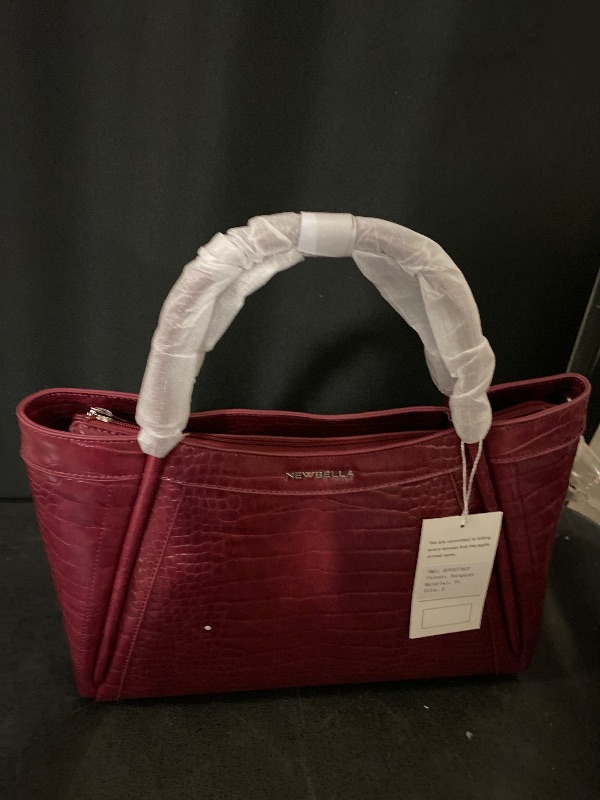 Photo 1 of Kelly M Plus Size 2 PCS Set Crocodile Print Top Handle Bag