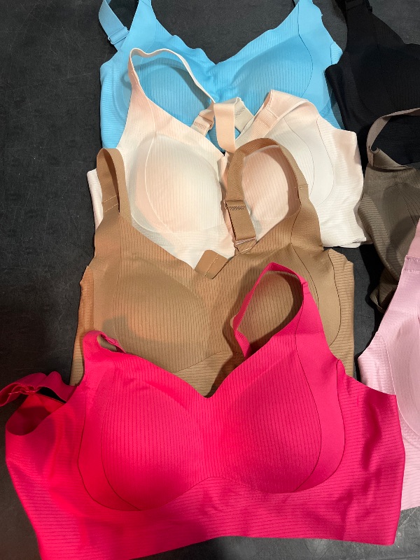 Photo 1 of (M) 7 Pack Seamless Bras for Women Push Up Ribbed Wireless Full Support Adjustable Bra Solid Color Comfortable Bralette * Different Colors 
