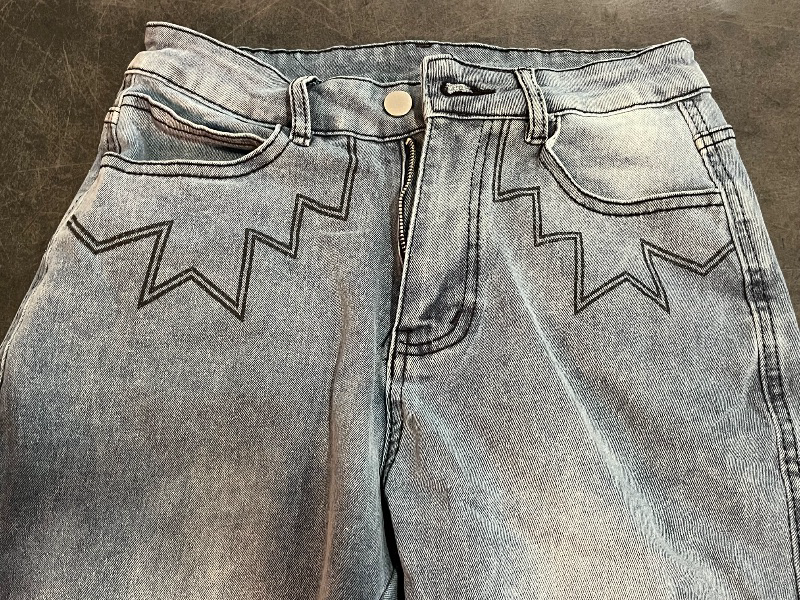 Photo 1 of (M) Women's Western Embroidered Bell Bottom Jeans Mid Rise Curvy Fit Wide Leg Denim Pants
