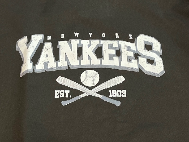 Photo 1 of (S) Mens Yankee Baseball Sweater 