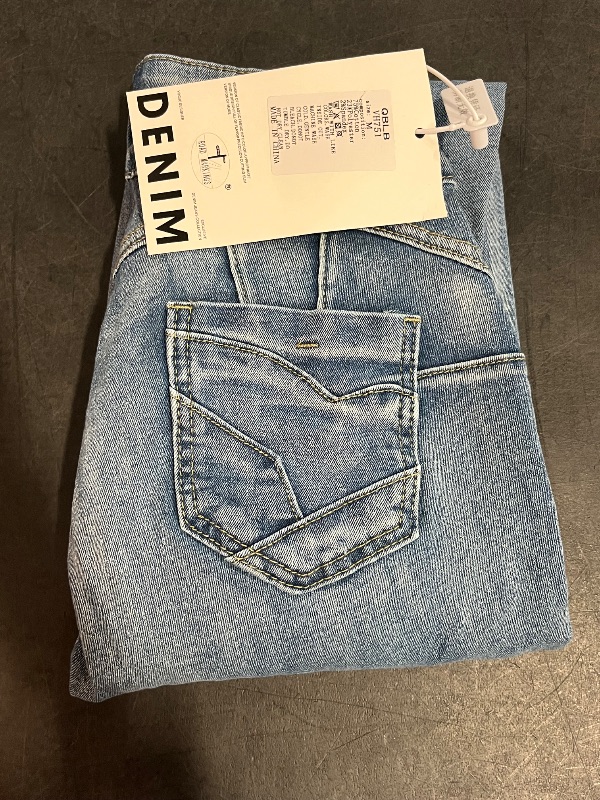 Photo 1 of (M) Fashion Womens Denim Jeans with Design on Back Pocket 