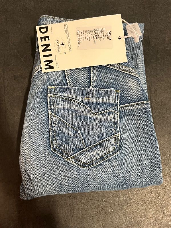 Photo 1 of (M) Fashion Womens Denim Jeans with Design on Back Pocket
