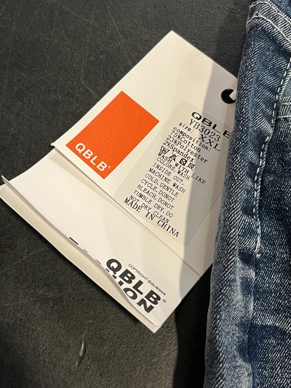 Photo 1 of (XXL) Womens Wide Leg Denim Jeans with Western Patch On Back Pockets 