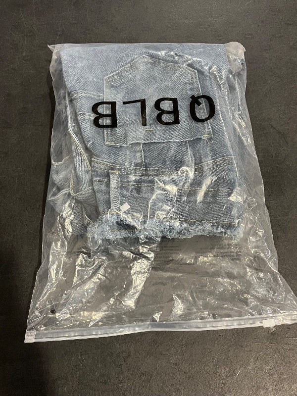 Photo 1 of (M)  Womens Medium Tone Straight Leg Jeans with Belt 