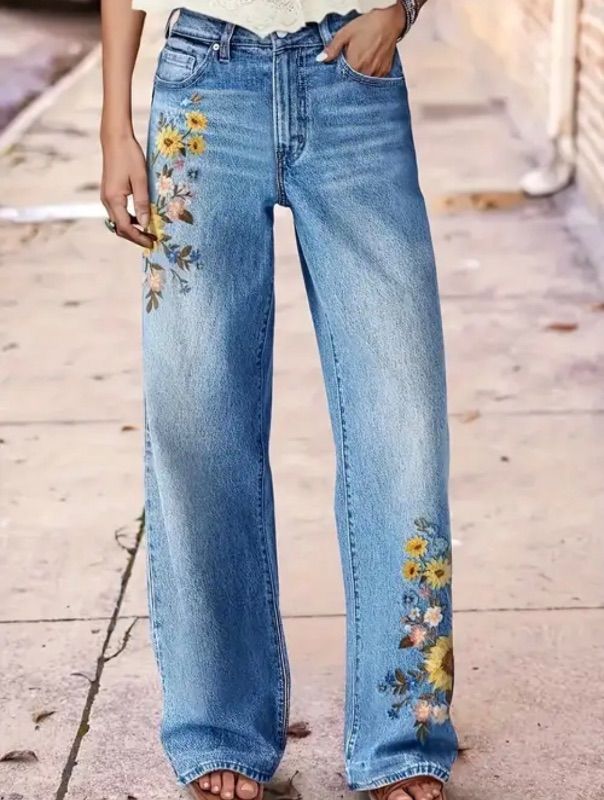 Photo 1 of (XL) Womens Denim Jeans with Flower Design Down Legs
