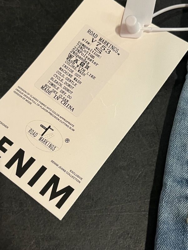 Photo 1 of (S) Womens Denim Jeans with Flower Design Down Legs