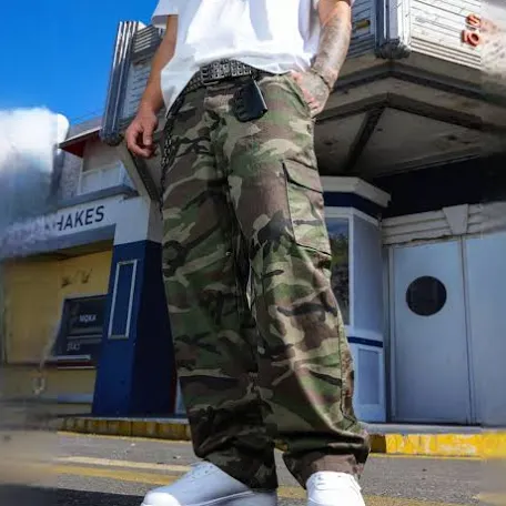 Photo 1 of (XL) Mens Camoflouge Jeans
