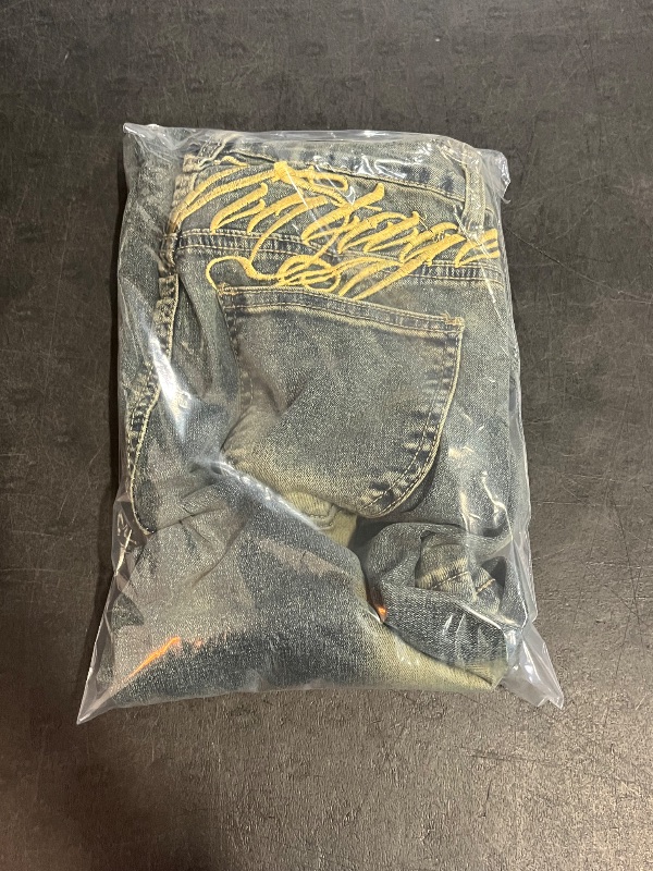 Photo 1 of (XS) Vintage Women Jeand with Pattern on Butt