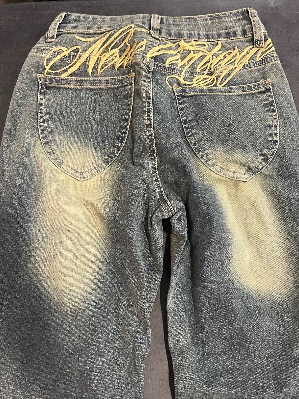 Photo 1 of (XS) Vintage Women Jeand with Pattern on Butt