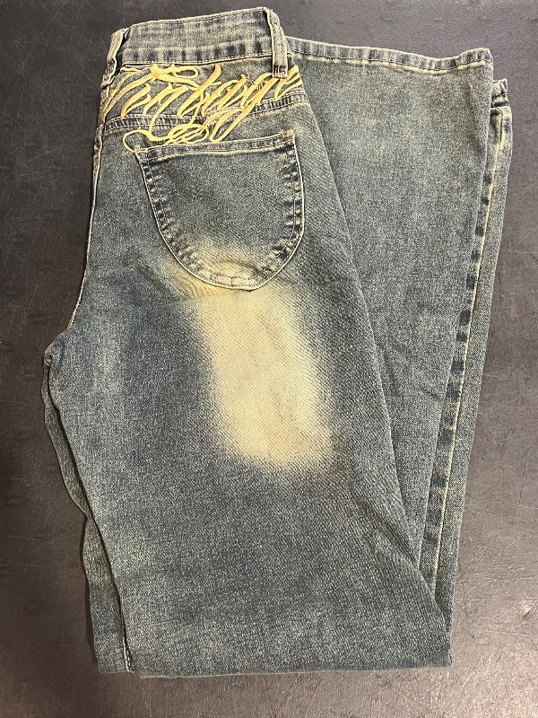 Photo 1 of (XS) Vintage Women Jeand with Pattern on Butt