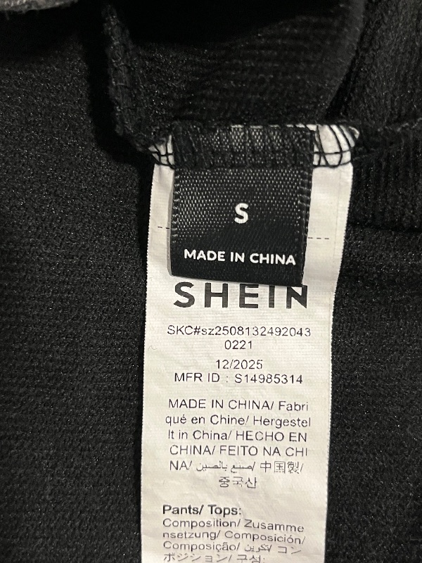 Photo 1 of (S) Womens Oversized Crop Top - SHEIN 