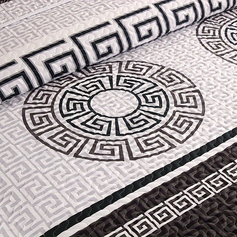 Photo 1 of King Size 3 Piece Bed Setting for All Seasons 