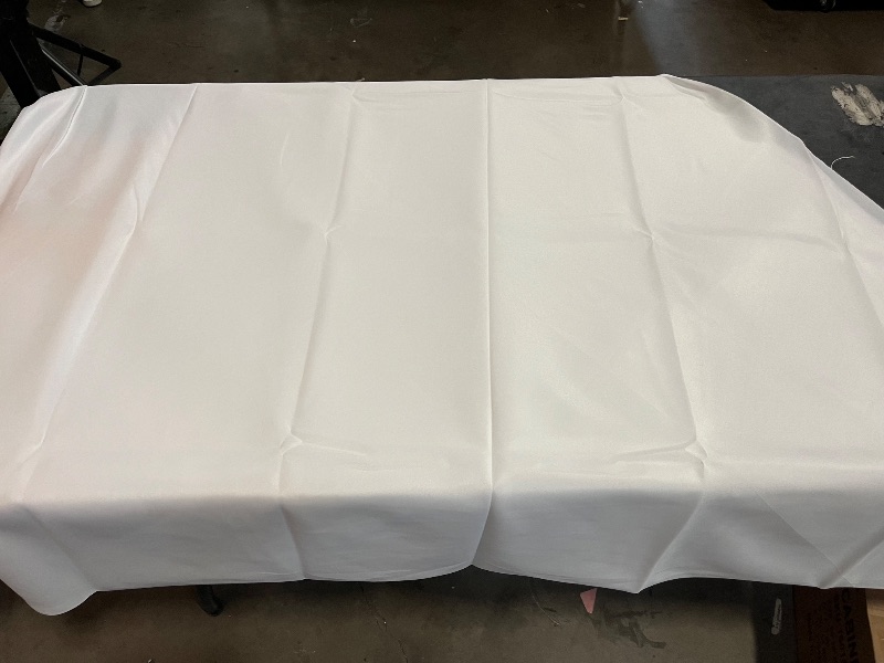 Photo 1 of Fitable 6 Pack White Round Tablecloths - 120 Inches in Diameter - Stain Resistant and Washable Table Clothes, Polyester Fabric Table Covers for Wedding, Party, Banquet, Formal Events
