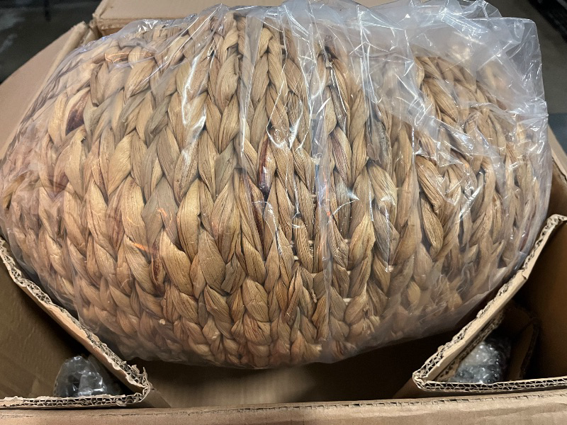 Photo 1 of Farmhouse Rattan Chandelier,19.3'' Boho Chandelier Light Fixture,5-Light Wicker Pendant Light for Dining Room/Living Room/Kitchen Island,E26 Base,Adjustable Height 
