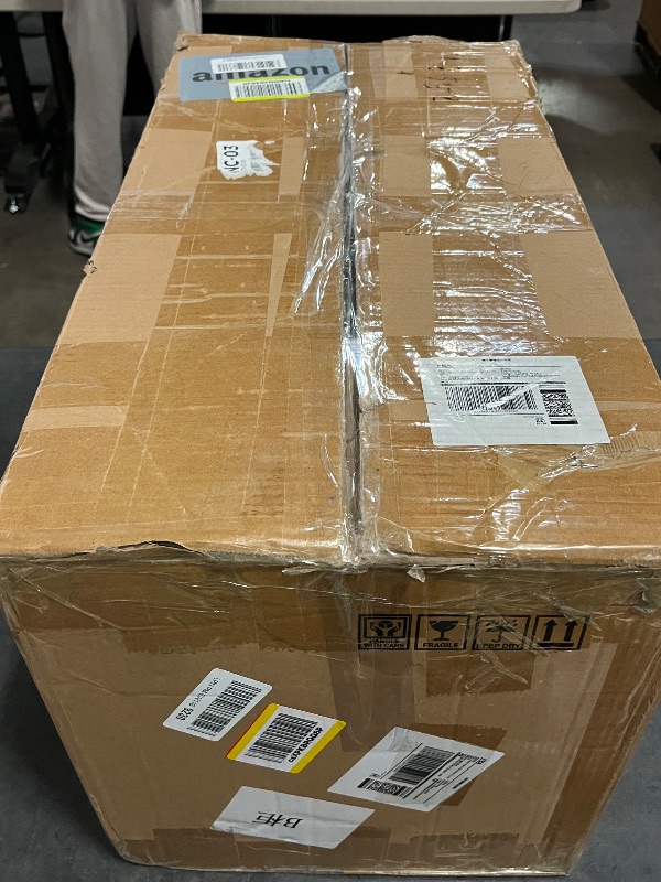 Photo 1 of 24 Pack Clear Charger Plates Bulk 13 Inch Plastic Round Dinner Chargers with Beaded Rim, Acrylic Decorative Service Plates for Wedding Party Event, Home and Tabletop Decor (Clear)