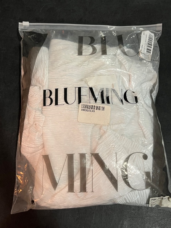 Photo 1 of (XL) Womens Silk Lounge 2 Piece Set Button Down Top with Pattern - White
