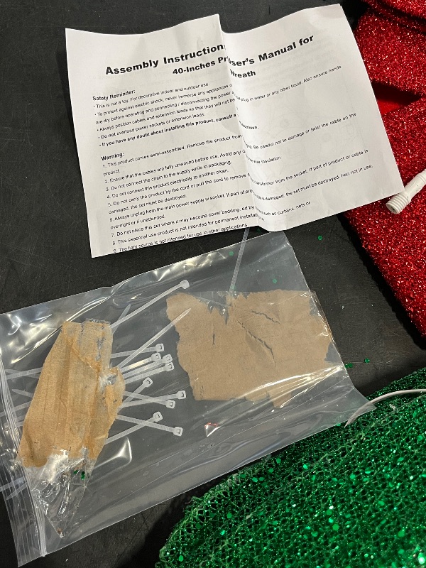 Photo 1 of LAMPHOME 40in Pre-Lit Outdoor Christmas Wreath Decoration, 290 LED Lights Metal Holiday Decor for Home, Bow - Green/Red
