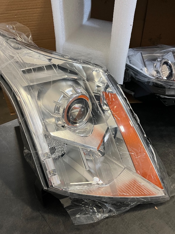 Photo 1 of JSBOYAT Halogen Headlight Assembly for 2010-2016 Cadillac SRX 2010 2011 2012 2013 2014 2015 2016 Factory OE Style Projector Headlamp Pair Set Replacement NOT Fit HID Model