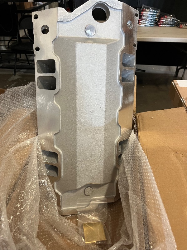 Photo 1 of Aluminum Single Plane Intake Manifold Compatible with Chevrolet Big Block V8 BBC 396-454 Engines
