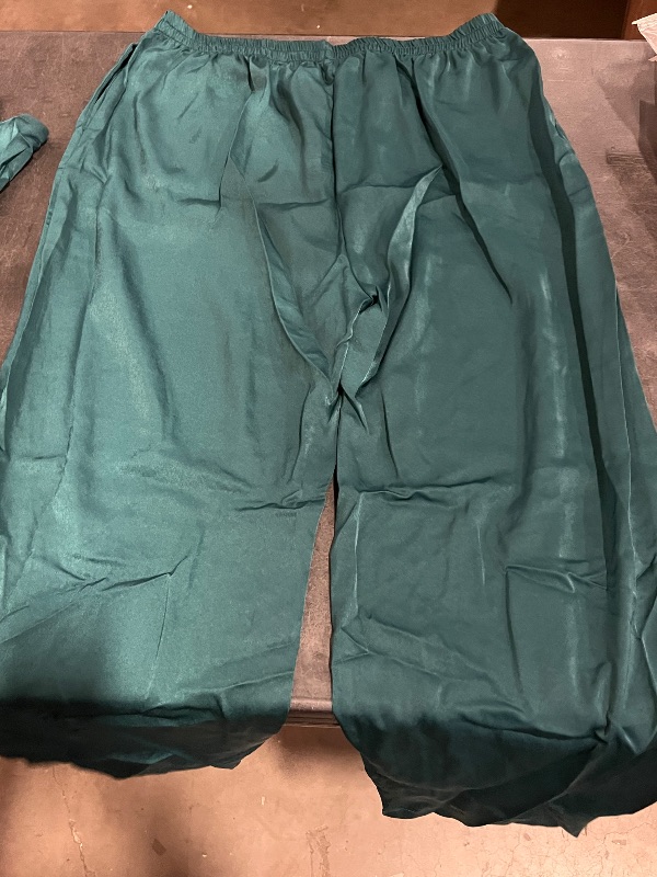 Photo 1 of (XL) 100% Silk Pyjamas, Pure Silk Pajamas, Women's Pyjamas, Gift for Her, Pajama Sets, Christmas Pyjamas, Green PJs, Silk PJs for Women, Long PJs