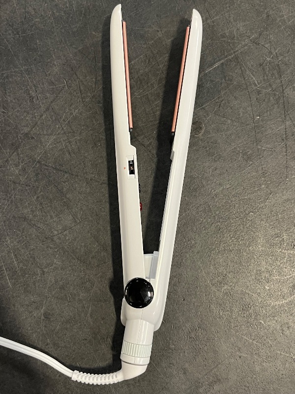 Photo 1 of Conair Double Ceramic 1" Flat Iron 