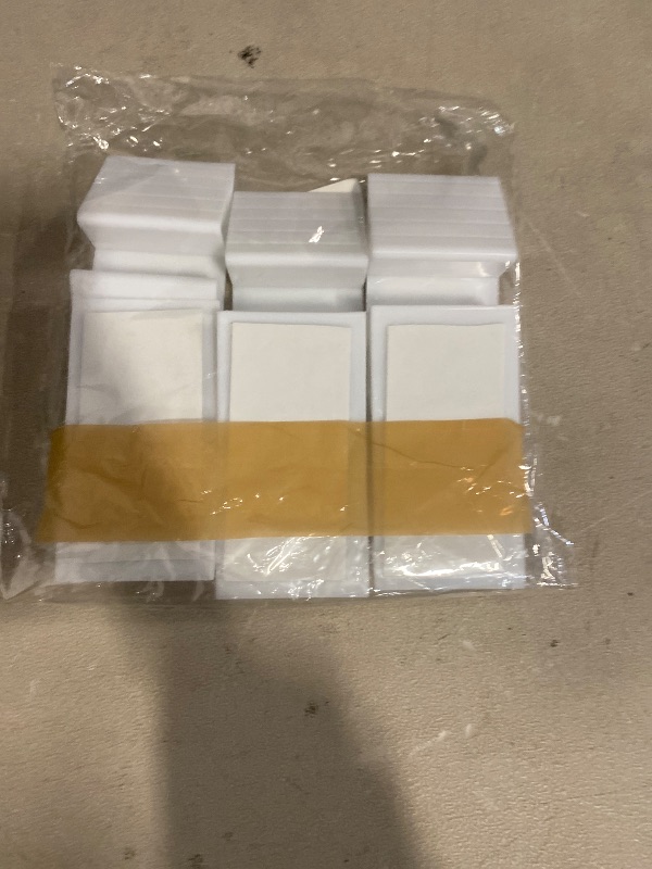 Photo 1 of 6 PCS White Plastic Triangle Support Feet for Pet and Baby Gates, Fences - Reinforcement Fittings for Free-Standing Dog Gates and Configurable Wood Panels