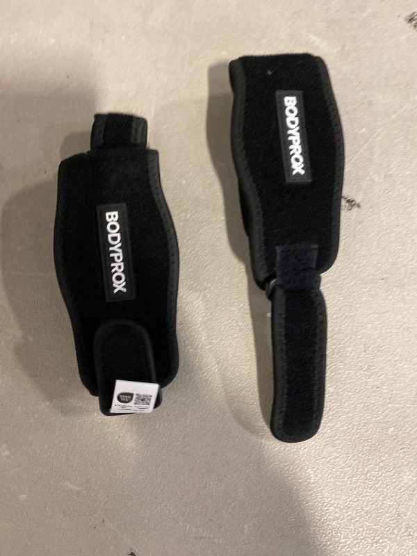 Photo 1 of Bodyprox Patella Tendon Knee Strap 2 Pack, Knee Pain Relief Support Brace Hiking, Soccer, Basketball, Running, Jumpers Knee, Tennis, Tendonitis, Volleyball & Squats